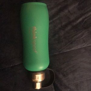 🔵 2/$10 Thinksport insulated water bottle, Thrive